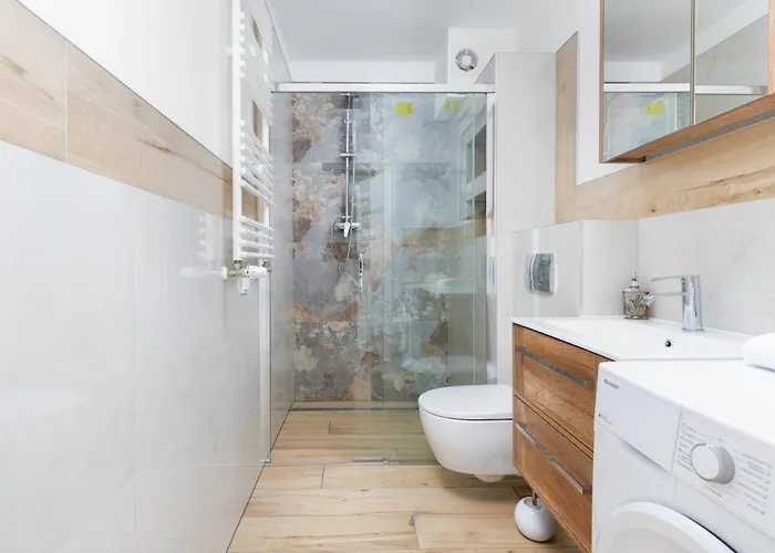 Charming Little Laguna With & Fitness By Renters